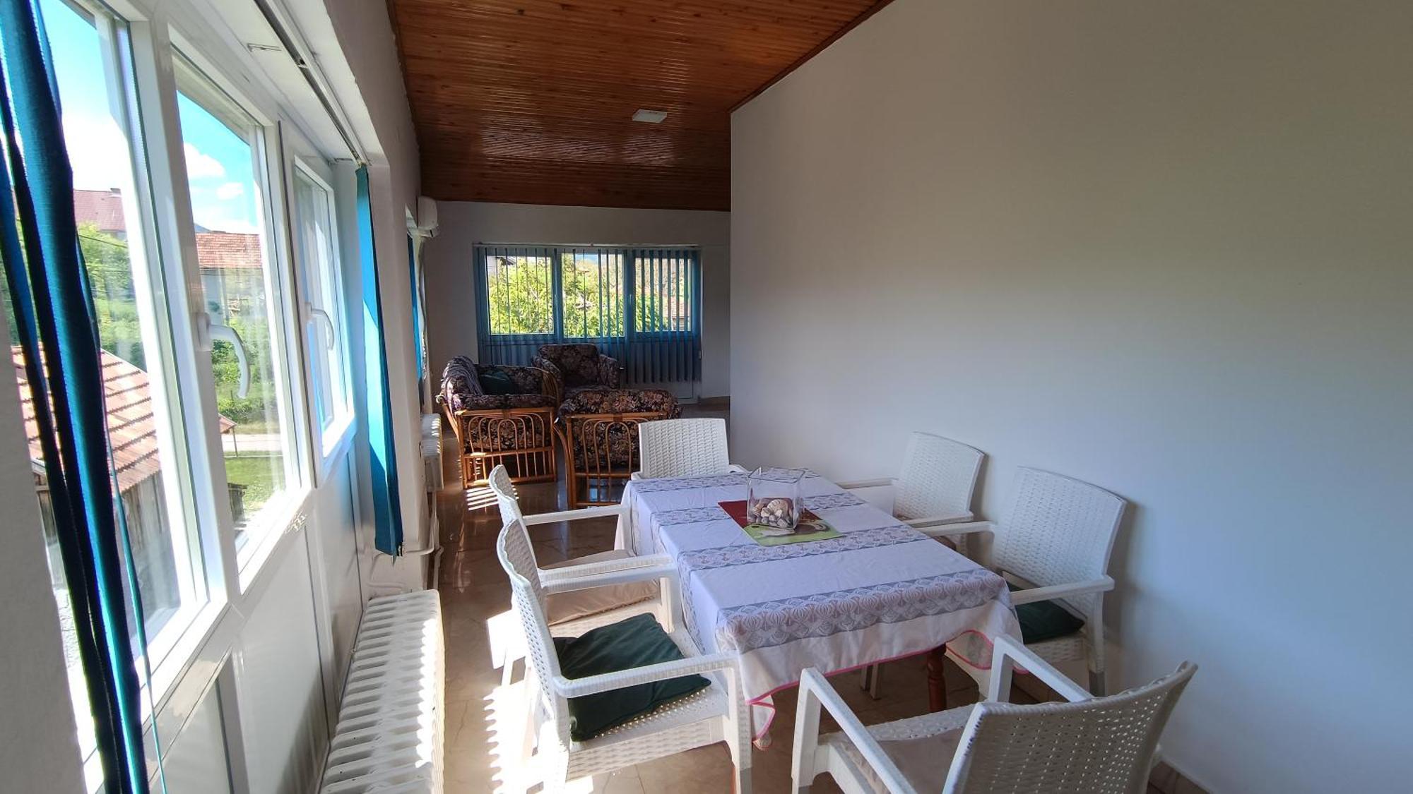 Guesthouse Trikic Drvar Esterno foto