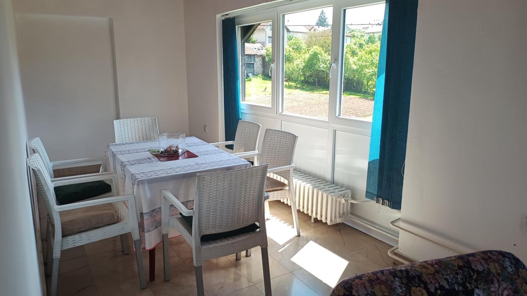 Guesthouse Trikic Drvar Esterno foto